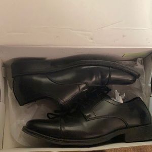 Men’s dress shoes